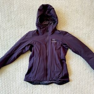 Womens arc’teryx atomic hoody- purple, excellent condition. Xs